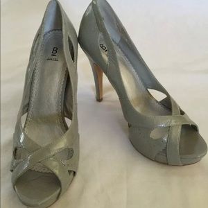 Bakers Patent Gray Leather Open Toe Heels Sz. 10M